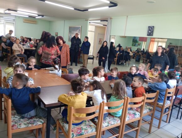 Μια πασχαλινή γιορτή καρδιάς στα ΚΑΠΗ του Δήμου Αχαρνών