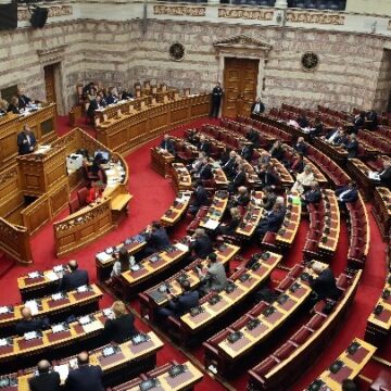 Θέμα αντισυνταγματικής διαδικασίας θέτει η αντιπολίτευση