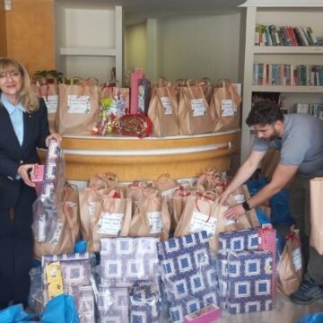 Οι κοινωνικές δομές του δήμου Σαρωνικού και οι «Πολύτιμες Στιγμές» του