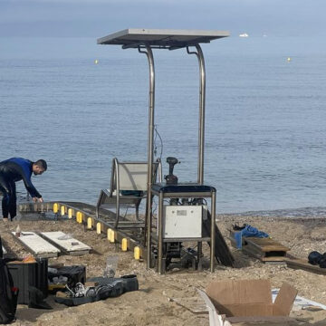 Ολοκληρώθηκε η τοποθέτηση του SEATRAC στην ελεύθερη παραλία της Βούλας