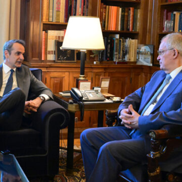 Να επιβραβεύονται οι συνεπείς και να απομακρύνονται όσοι δεν ανταποκρίνονται επί μακρόν