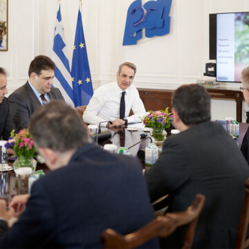 Ερωτηματολόγιο στους πολίτες κάθε άνοιξη και κάθε φθινόπωρο
