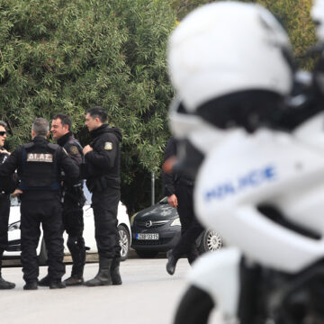 Ενισχύθηκαν με 600 αστυνομικούς κρίσιμες υπηρεσίες της Αττικής