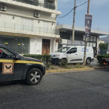 Επιχείρηση αποξήλωσης παράνομου διαφημιστικού υλικού