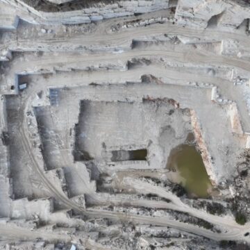 Μήνυση για το σόου των Adriatique στα λατομεία Διονύσου