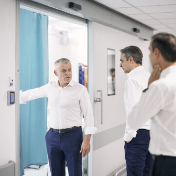 Ο πρωθυπουργός Κυριάκος Μητσοτάκης επισκέφθηκε το πλήρως ανακαινισμένο ΤΕΠ