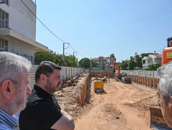 Αυτοψίες σε αντιπλημμυρικά έργα στη Βάρη και τα Βριλήσσια