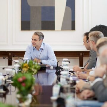 Συνάντηση Κυρ. Μητσοτάκη με την αντιπρόεδρο της Meta Ant. Davis