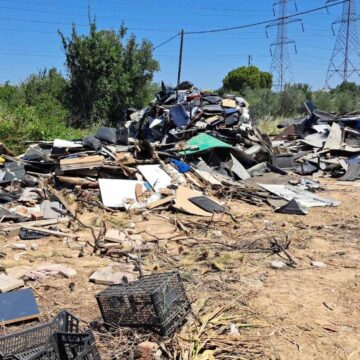 Εικόνες σοκ από απόρριψη ογκωδών αντικειμένων