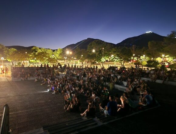 AXARNES_KINHMATOGRAFOS Με επιτυχία και τη μαζική συμμετοχή του κόσμου ολοκληρώθηκαν οι Βραδιές Κινηματογράφου