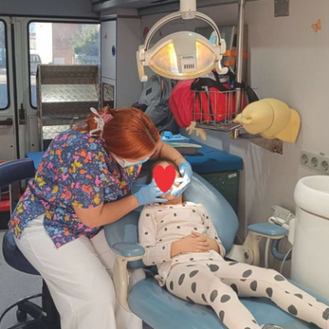 AXARNES_PROLHPTIKOS ODONTIATRIKOS ELEGXOS Δωρεάν προληπτικός οδοντιατρικός έλεγχος από το «Χαμόγελο του Παιδιού»
