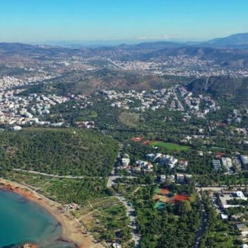 Ο Λόφος Φασκομηλιάς στη Βουλιαγμένη κηρύσσεται Αρχαιολογικός Χώρος