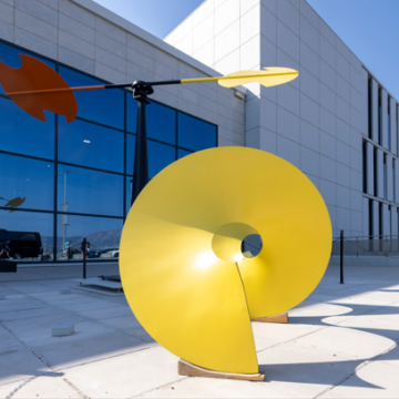 Έκθεση «100 Χρόνια Takis» στο αεροδρόμιο της Αθήνας