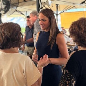 Για πρώτη φορά στα δημοτικά σχολεία της Αίγινας σχολικά γεύματα για όλους τους μαθητές