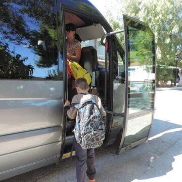 Κοινή διαμαρτυρία έξι Δήμων για τα δρομολόγια σχολικής μεταφοράς μαθητών