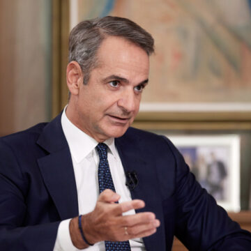 Αντιμετώπιση της ακρίβειας με γενναία, μόνιμη και στοχευμένη αύξηση των πραγματικών μισθών