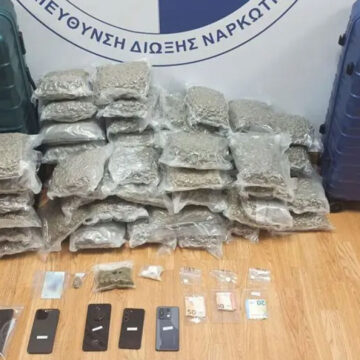 Συνελήφθησαν 4 άτομα για εισαγωγή και διακίνηση ναρκωτικών