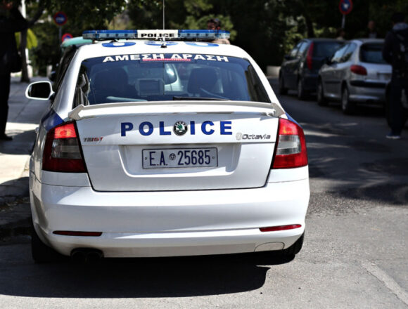 ASTYNOMIA_PERIPOLIKO Δύο άντρες εισέβαλαν σε σπίτι και ξυλοκόπησαν τους ενοίκους