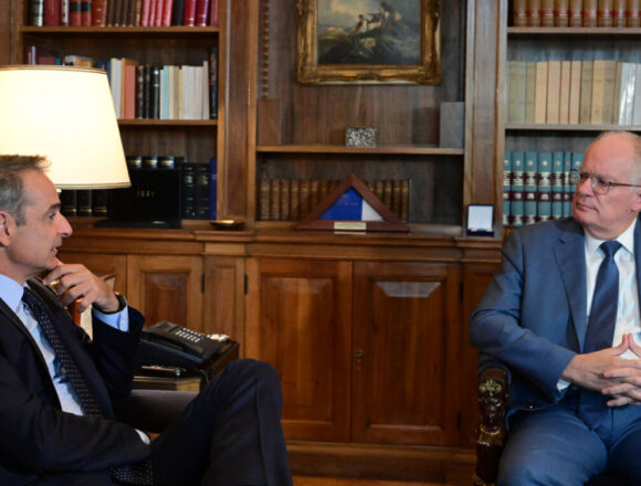 Το μνημείο του Αγνώστου Στρατιώτη έχει συμβολικό βάρος