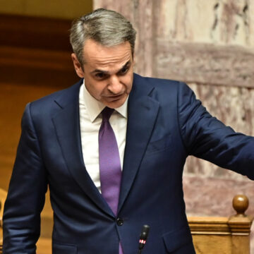 Ιερός χώρος το μνημείο του Άγνωστου Στρατιώτη