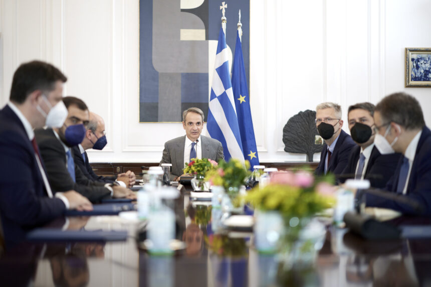 ΜΗΤΣΟΤΑΚΗΣ Κ ΥΠΟΥΡΓΙΚΟ ΣΥΜΒΟΥΛΙΟ Οι πολίτες γυρνούν την πλάτη στην τοξικότητα και τη μιζέρια