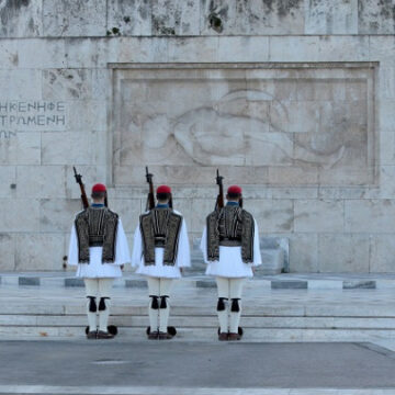 Ένσταση αντισυνταγματικότητας για την τροπολογία για τον Άγνωστο Στρατιώτη