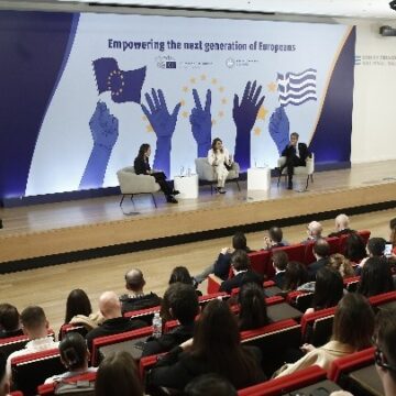 Η ενασχόληση των νέων με τα κοινά και την πολιτική στο επίκεντρο της συζήτησης