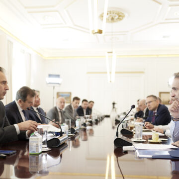 Σύσκεψη για την πώληση καπνικών προϊόντων και αλκοολούχων ποτών σε ανήλικους