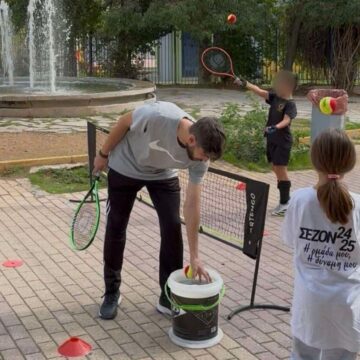 Ανώνυμο σχέδιο - 1 Το «Street Tennis» μετέτρεψε την Πλατεία Ελευθερίας σε γήπεδο χαράς και παιχνιδιού