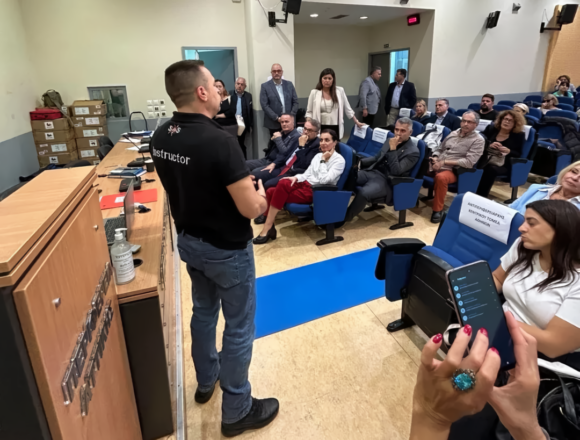 20 απινιδωτές σε κτίρια της Περιφέρειας Αττικής