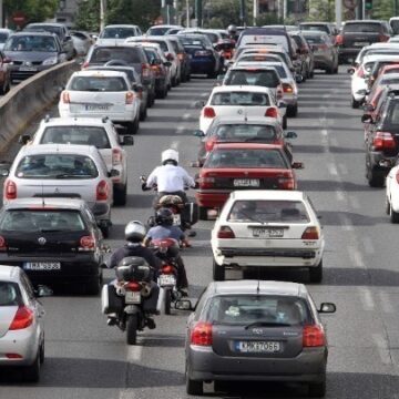 Στο «κόκκινο» οι δρόμοι της Αττικής