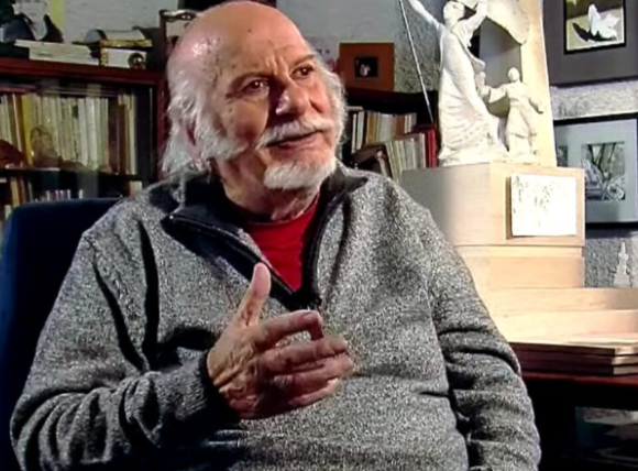 Ο Χρήστος Αηδόνης αποχαιρετά τον διακεκριμένο γλύπτη, Ευάγγελο Μουστάκα