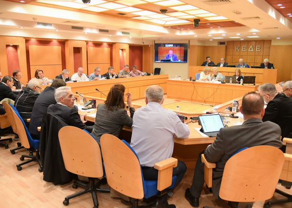 Οι Δήμοι απαιτούν ρόλο στον αναπτυξιακό σχεδιασμό και ρεαλιστικούς κανόνες