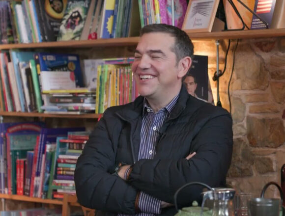 Η κρίση εμπιστοσύνης στους θεσμούς απειλεί τη Δημοκρατία