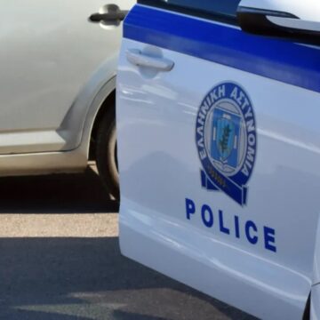 Εξαρθρώθηκε κύκλωμα που έκλεβε, παραποιούσε και μεταπωλούσε οχήματα