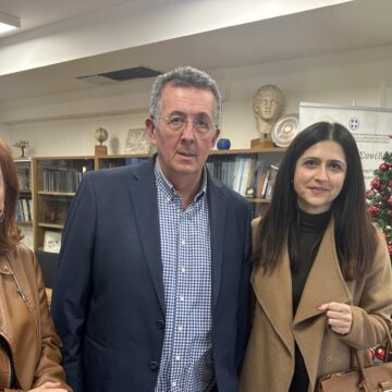 Συνάντηση με αφορμή τη διεθνή διάκριση εκπαιδευτικού στα World Education Medals 2025