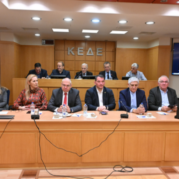 Συνεδρίαση με επίκεντρο τη χρηματοδότηση των Δήμων και τον αθλητισμό