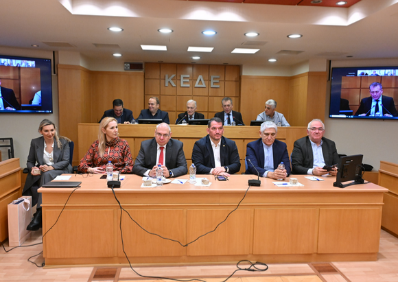 Συνεδρίαση με επίκεντρο τη χρηματοδότηση των Δήμων και τον αθλητισμό