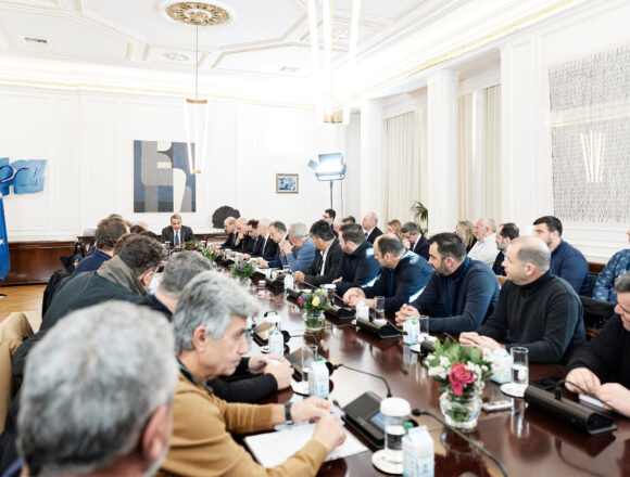 Τις εξελίξεις τις διαμορφώνουν οι παρόντες και όχι οι απόντες