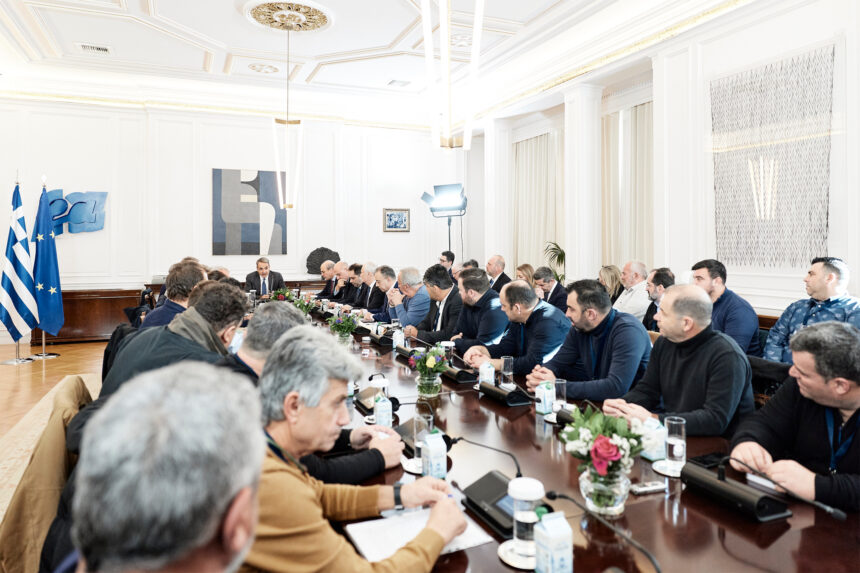 Τις εξελίξεις τις διαμορφώνουν οι παρόντες και όχι οι απόντες