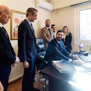 Εξοικονομούμε χρόνο, περιορίζουμε τη γραφειοκρατία, προωθούμε τη διαφάνεια