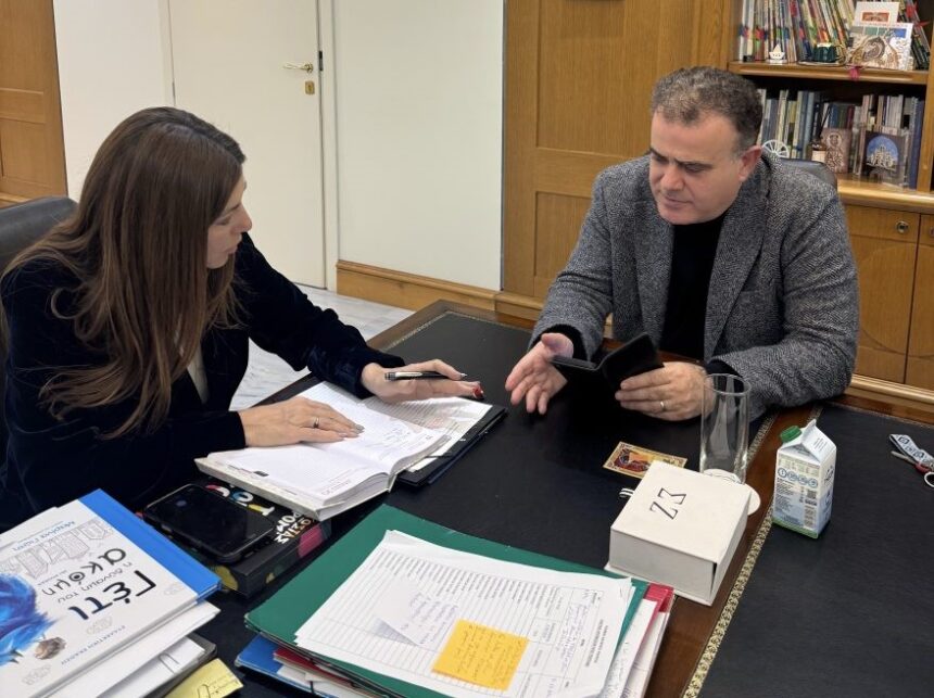 Συνάντηση εργασίας του Δημάρχου με την Υπουργό Παιδείας Σοφία Ζαχαράκη