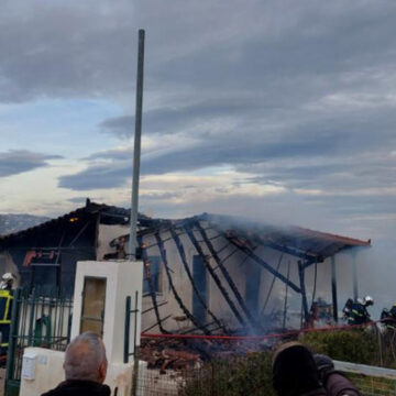 Ένας νεκρός μετά από φωτιά σε μονοκατοικία