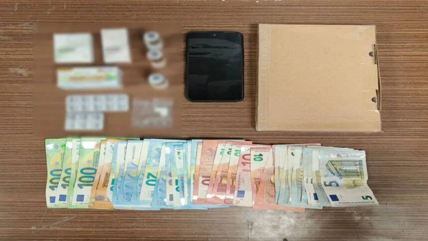 Συνελήφθη ένας άντρας στην Αττική για διακίνηση ναρκωτικών