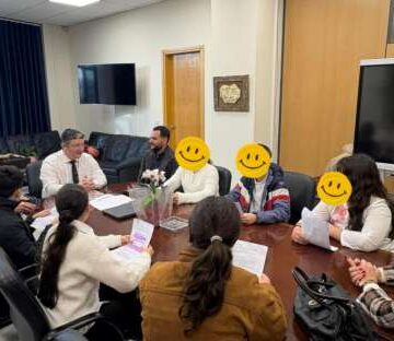 Συνέντευξη του Δημάρχου στους μαθητές του 28ου Δημοτικού Σχολείου Αχαρνών