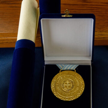 Ο Δήμος τιμά τον Χρήστο Διονυσόπουλο με το Χρυσό Μετάλλιο της Πόλης