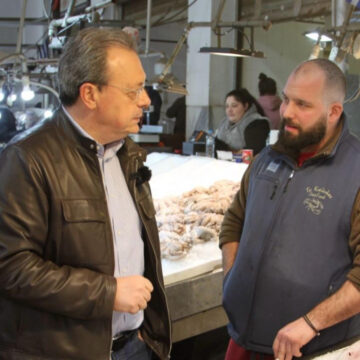 Επίσκεψη του Σ. Φαμελλου στον Οργανισμό Κεντρικών Αγορών και Αλιείας στου Ρέντη και στην Ιχθυαγορά της Βαρβάκειου