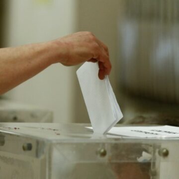 Στη Βουλή το ν/σ για την επιστολική ψήφο και τη δημιουργία εκλογικής περιφέρειας Απόδημου Ελληνισμού