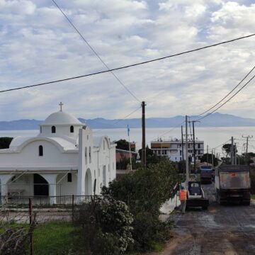 Συνεχίζονται οι εργασίες ασφαλτόστρωσης στο Κόκκινο Λιμανάκι