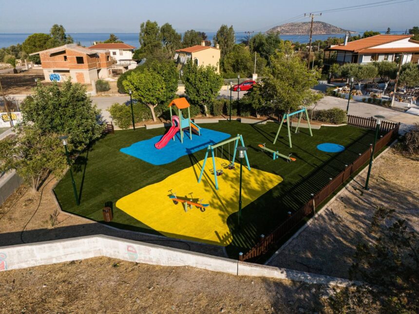 Ανακαινίζονται οι παιδικές χαρές του Δήμου